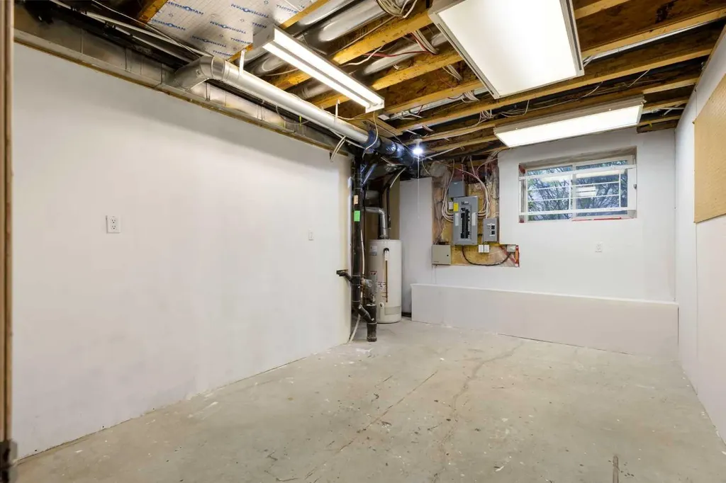 410 Royal Crest Bay NW Calgary AB T3G4M8