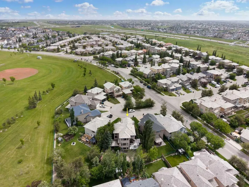 410 Royal Crest Bay NW Calgary AB T3G4M8