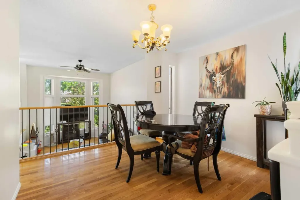 27 Erin Green Place SE Calgary AB T2B 3C2