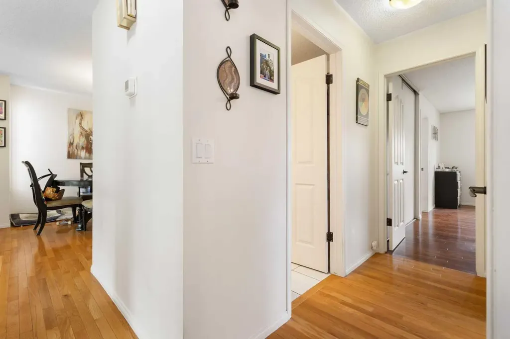 27 Erin Green Place SE Calgary AB T2B 3C2