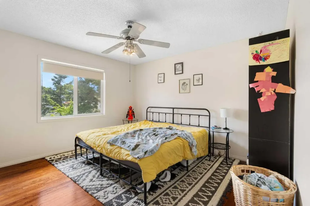 27 Erin Green Place SE Calgary AB T2B 3C2