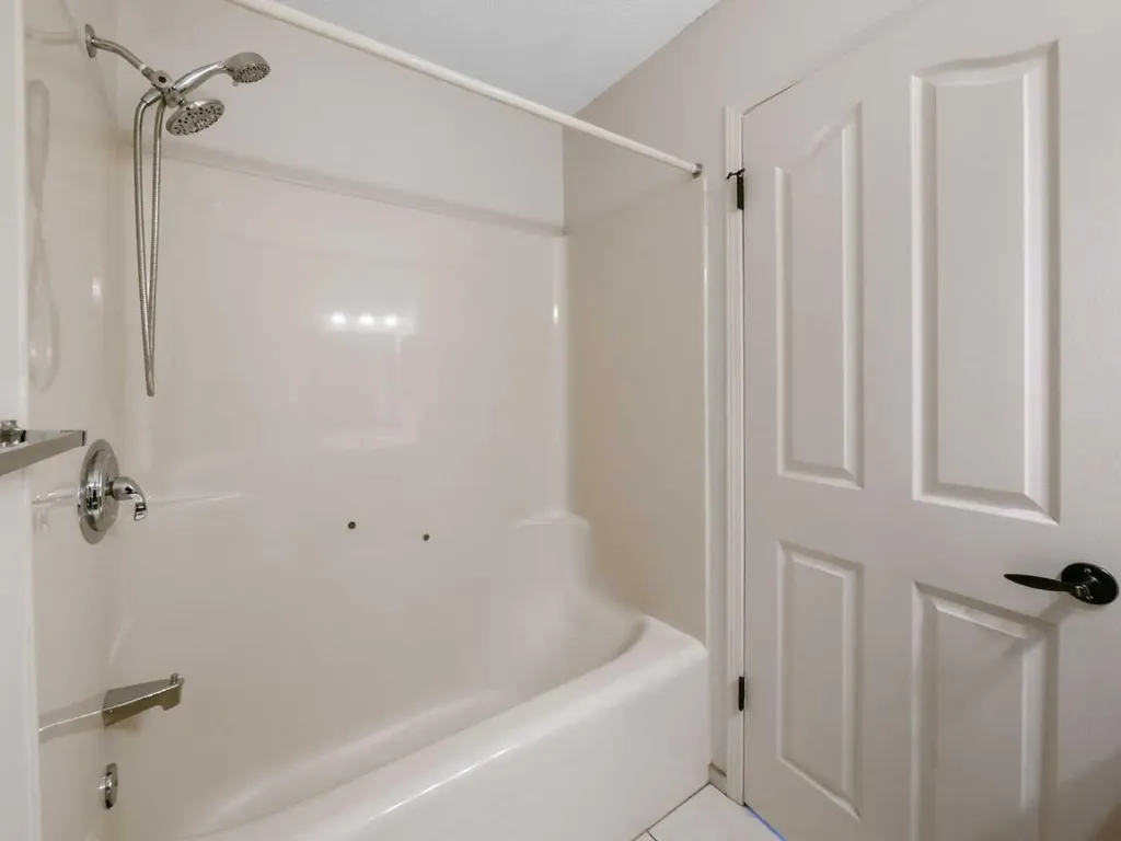 27 Erin Green Place SE Calgary AB T2B 3C2
