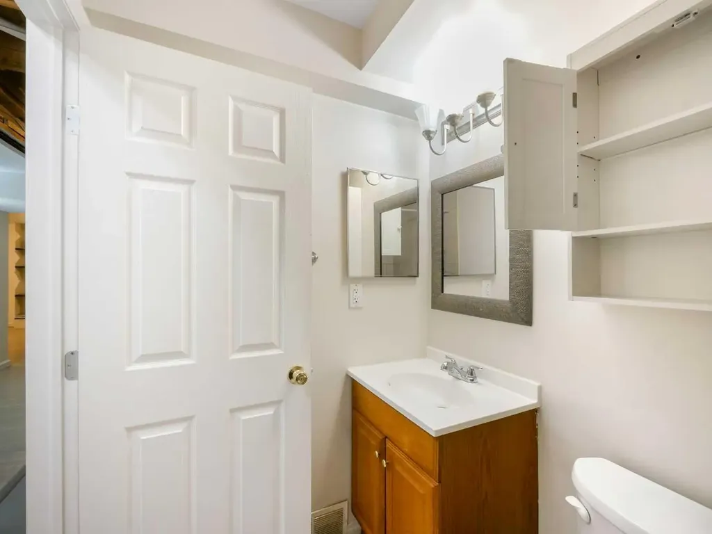 27 Erin Green Place SE Calgary AB T2B 3C2
