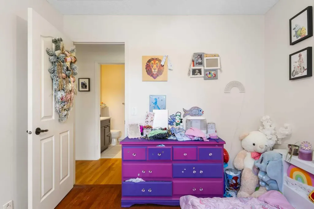 27 Erin Green Place SE Calgary AB T2B 3C2