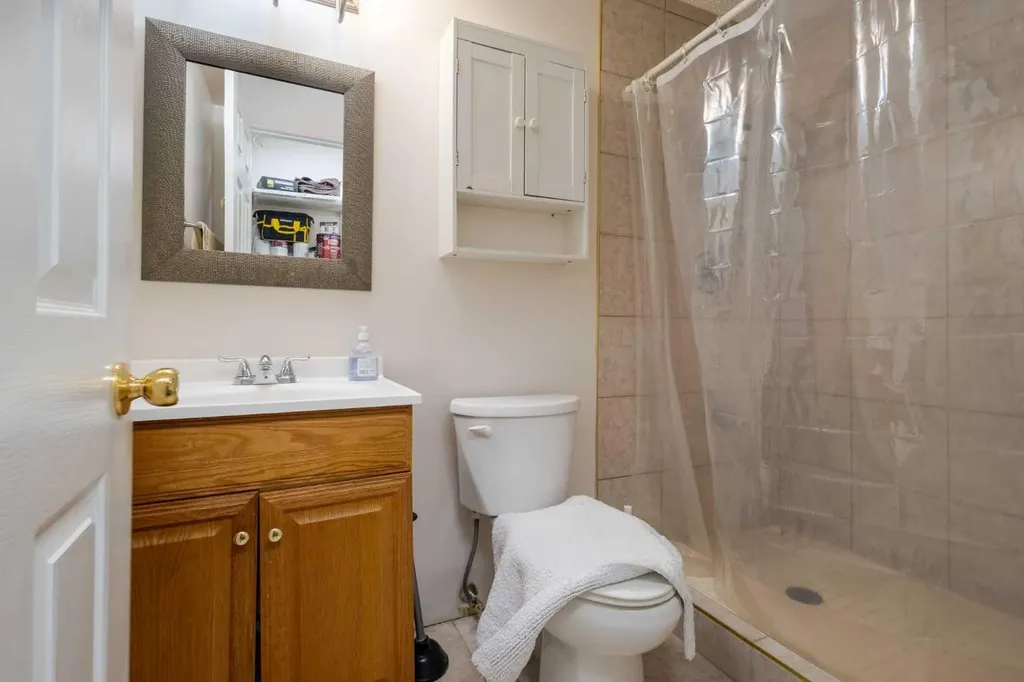 27 Erin Green Place SE Calgary AB T2B 3C2