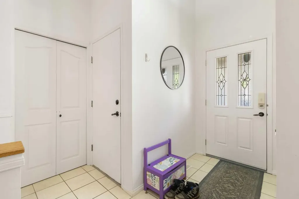 27 Erin Green Place SE Calgary AB T2B 3C2