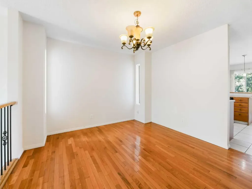27 Erin Green Place SE Calgary AB T2B 3C2