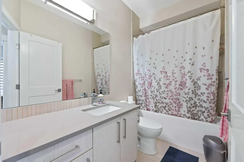 2807 36 Street SW Calgary AB T3E2Z9