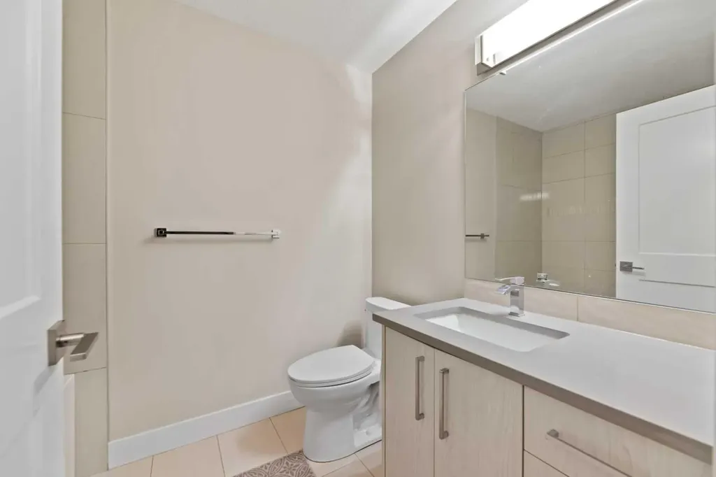 2807 36 Street SW Calgary AB T3E2Z9