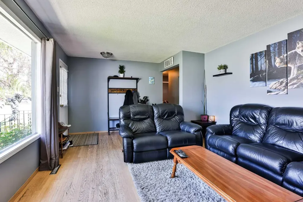 2700 12 Avenue N Lethbridge AB T1H 4A9
