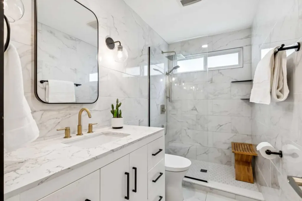 12019 Canfield Green SW Calgary AB T2W 1V3