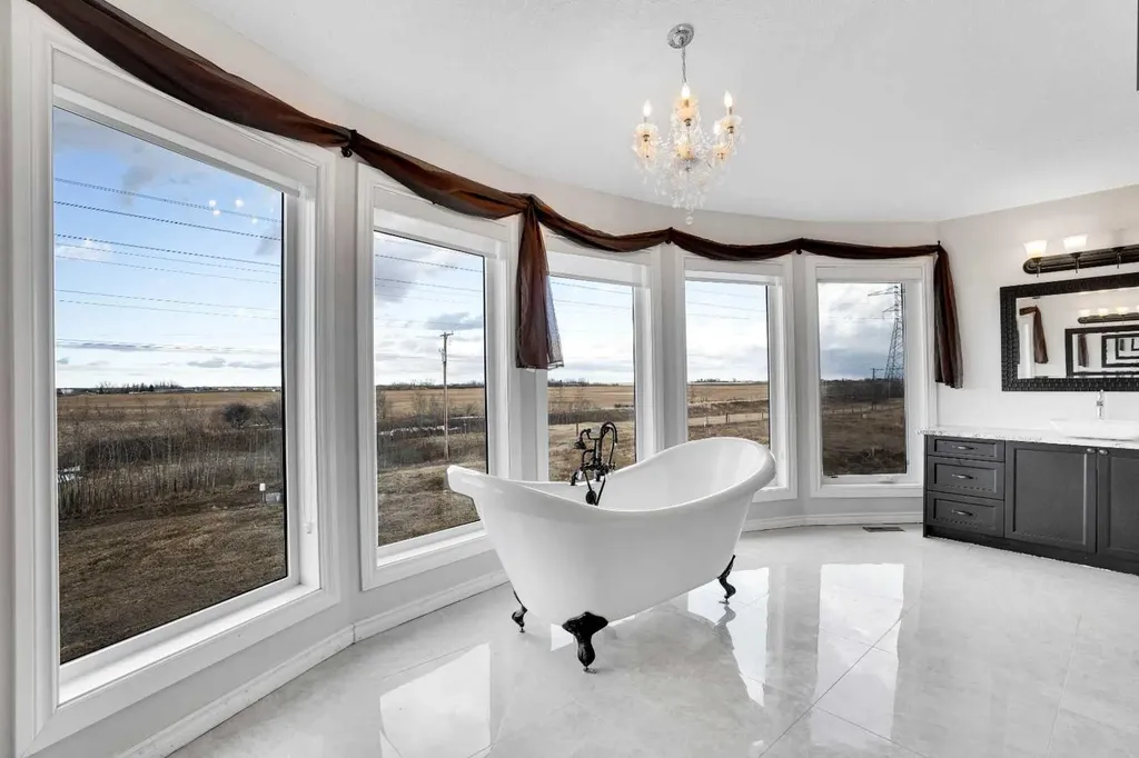 232138 Range Road 282 Rural Rocky View County AB T1X 1X4