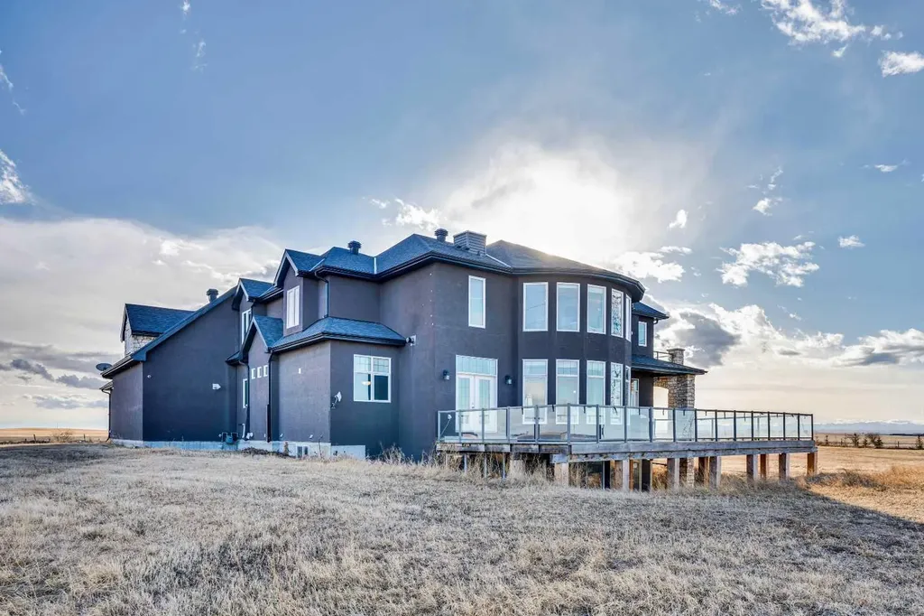 232138 Range Road 282 Rural Rocky View County AB T1X 1X4