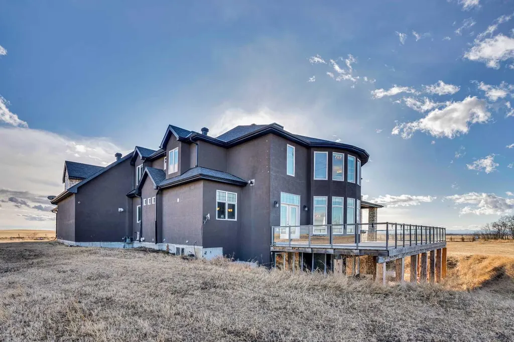 232138 Range Road 282 Rural Rocky View County AB T1X 1X4