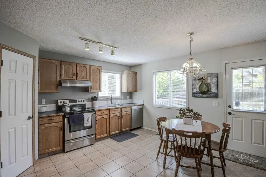 194 Arbour Stone Rise NW Calgary AB T3G 4N4