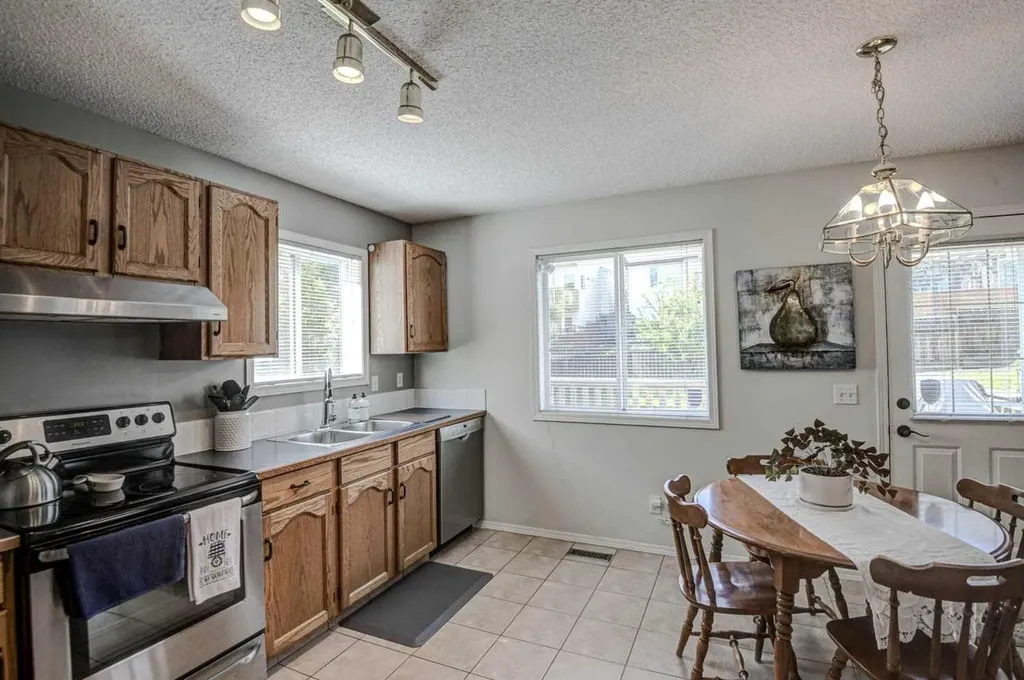194 Arbour Stone Rise NW Calgary AB T3G 4N4