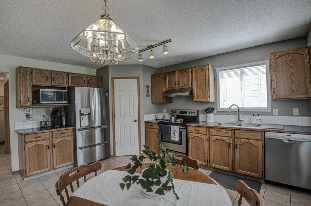 194 Arbour Stone Rise NW Calgary AB T3G 4N4