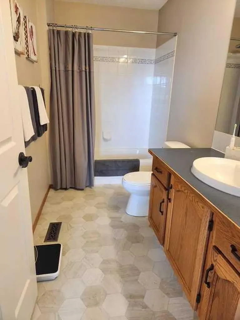 194 Arbour Stone Rise NW Calgary AB T3G 4N4