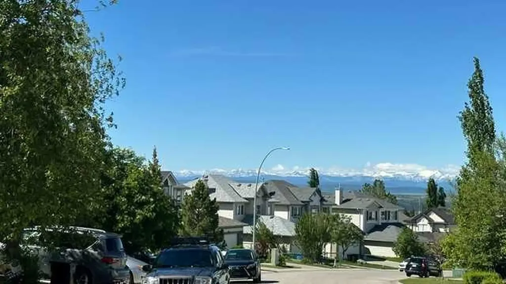 194 Arbour Stone Rise NW Calgary AB T3G 4N4