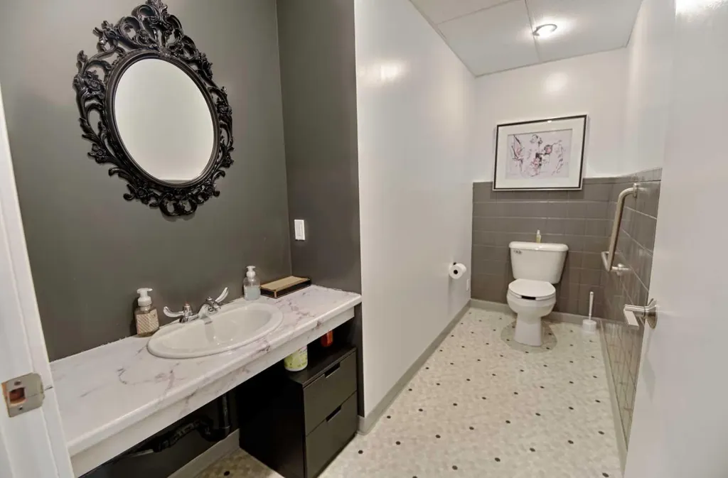 5219 49 Avenue Taber AB T1G 1T7