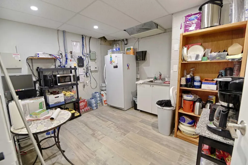 5219 49 Avenue Taber AB T1G 1T7