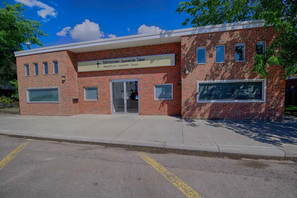 5219 49 Avenue Taber AB T1G 1T7