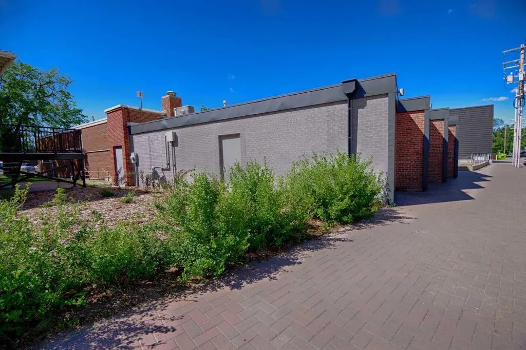 5219 49 Avenue Taber AB T1G 1T7