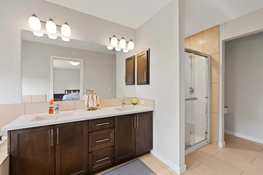 249 Lucas Crescent NW Calgary AB T3P 1M8