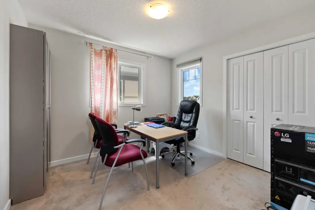249 Lucas Crescent NW Calgary AB T3P 1M8