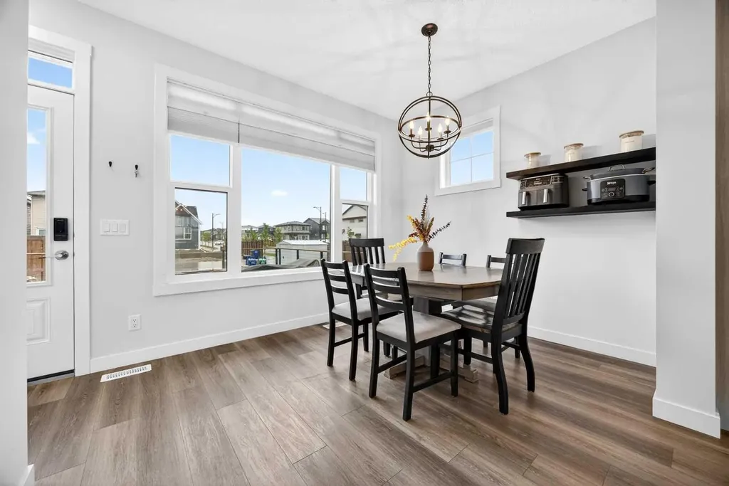 1601 Chinook Gate Drive SW Airdrie AB T4B 5J4