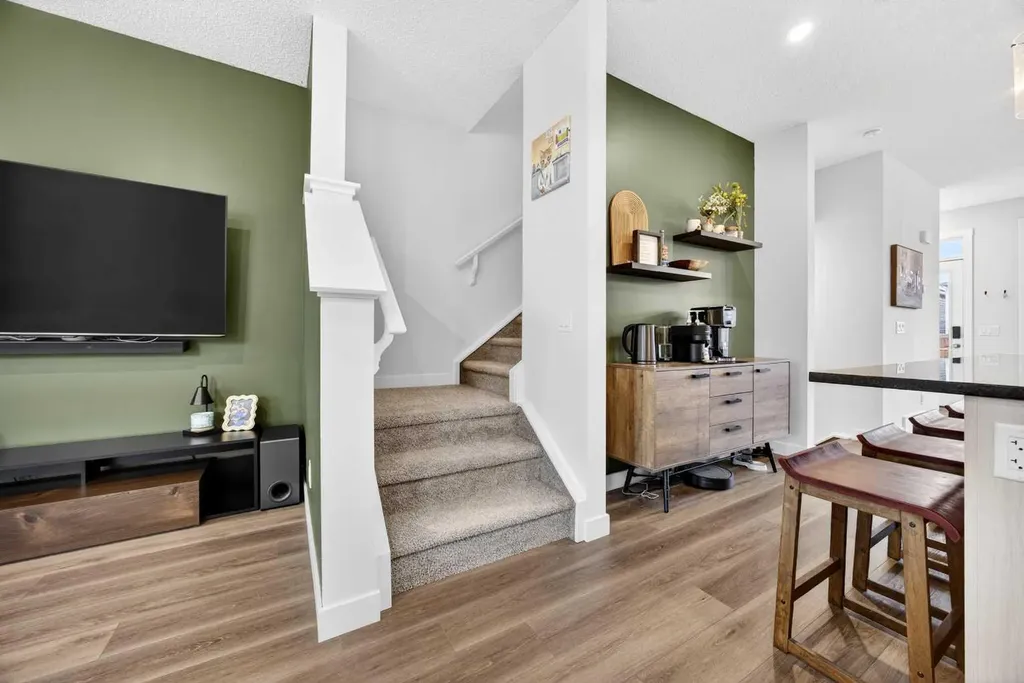 1601 Chinook Gate Drive SW Airdrie AB T4B 5J4