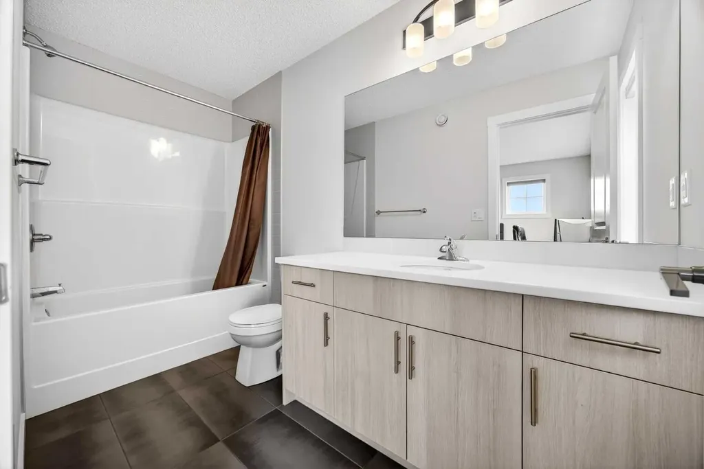 1601 Chinook Gate Drive SW Airdrie AB T4B 5J4