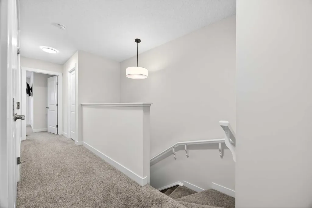 1601 Chinook Gate Drive SW Airdrie AB T4B 5J4