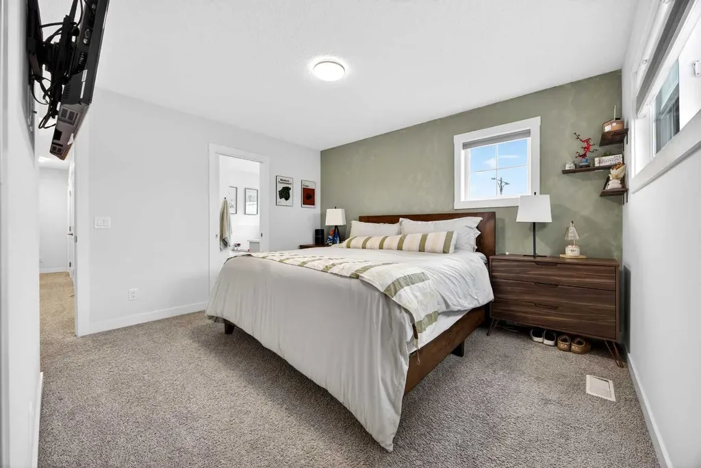 1601 Chinook Gate Drive SW Airdrie AB T4B 5J4