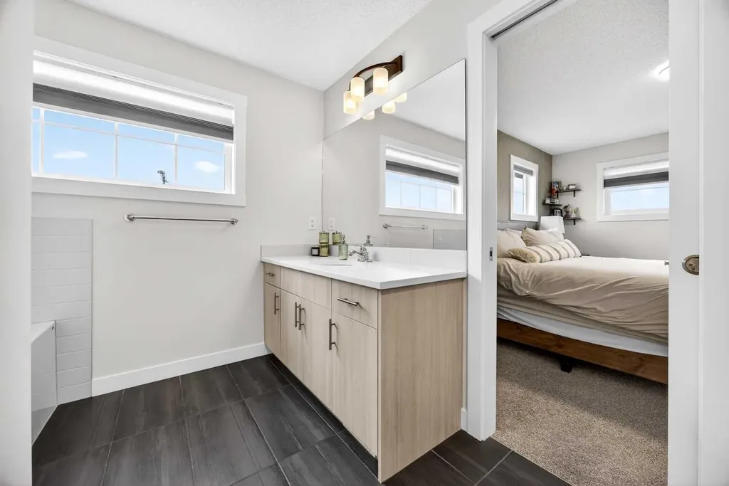 1601 Chinook Gate Drive SW Airdrie AB T4B 5J4
