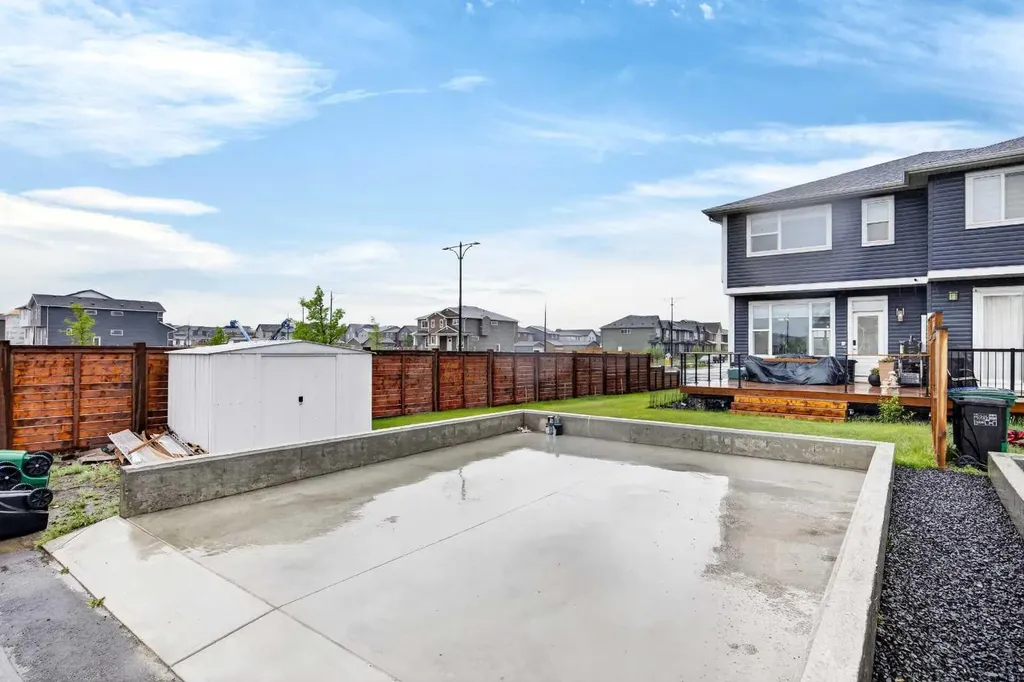 1601 Chinook Gate Drive SW Airdrie AB T4B 5J4