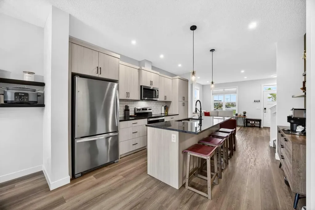 1601 Chinook Gate Drive SW Airdrie AB T4B 5J4