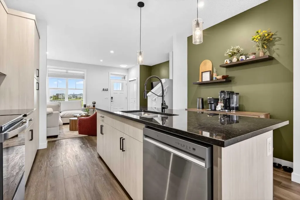 1601 Chinook Gate Drive SW Airdrie AB T4B 5J4