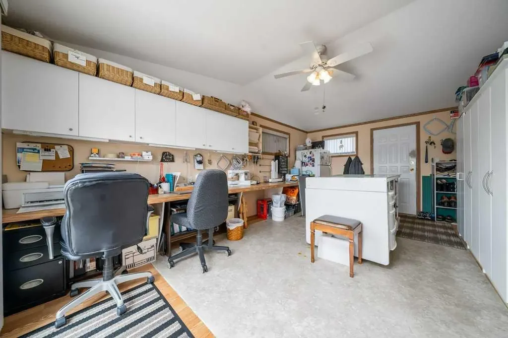 217 4 Street NW Redcliff AB T0J2P0