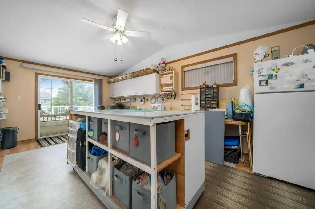 217 4 Street NW Redcliff AB T0J2P0
