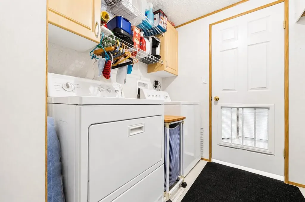 217 4 Street NW Redcliff AB T0J2P0