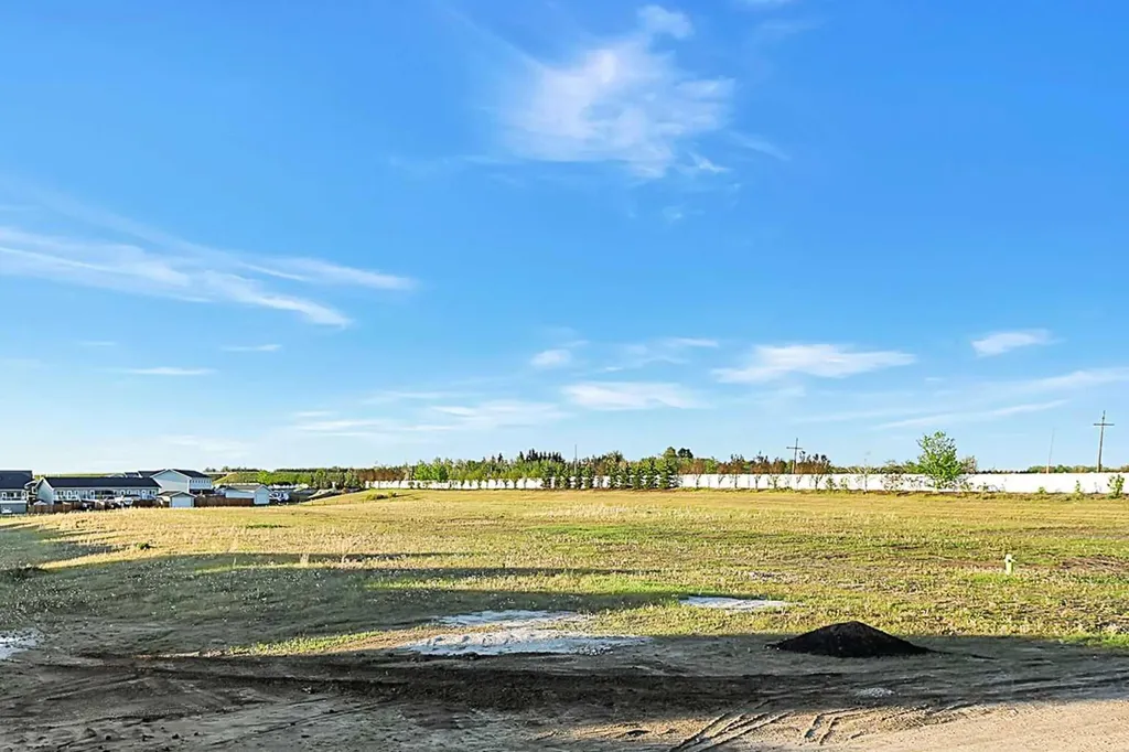 18 Aztec Street Blackfalds AB T4M 0M7