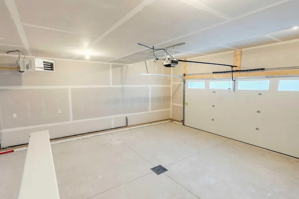 18 Aztec Street Blackfalds AB T4M 0M7