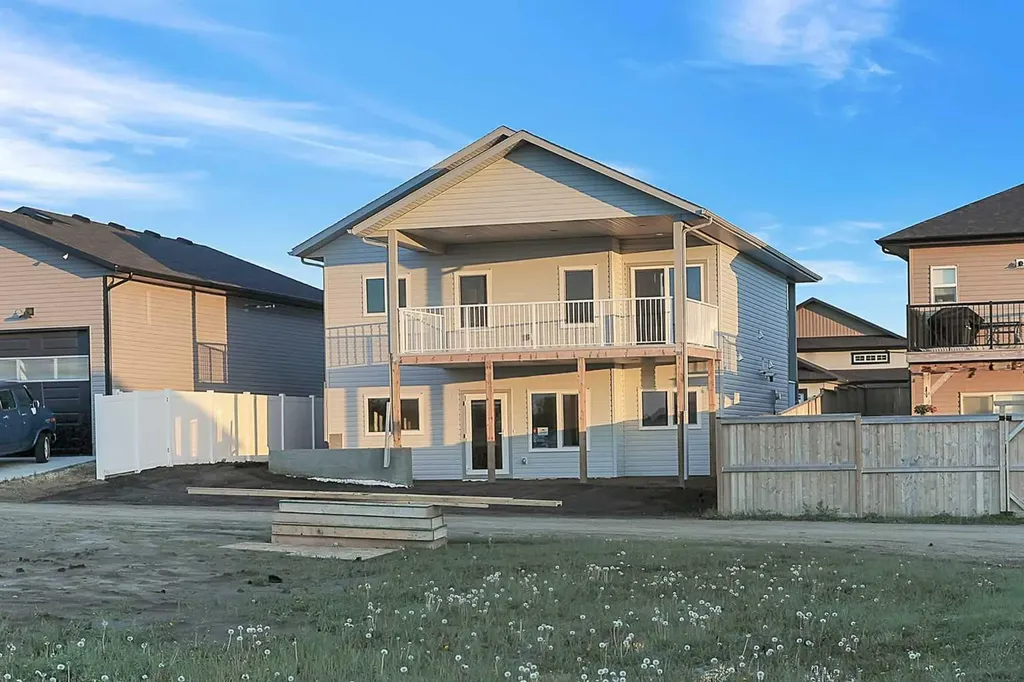 18 Aztec Street Blackfalds AB T4M 0M7