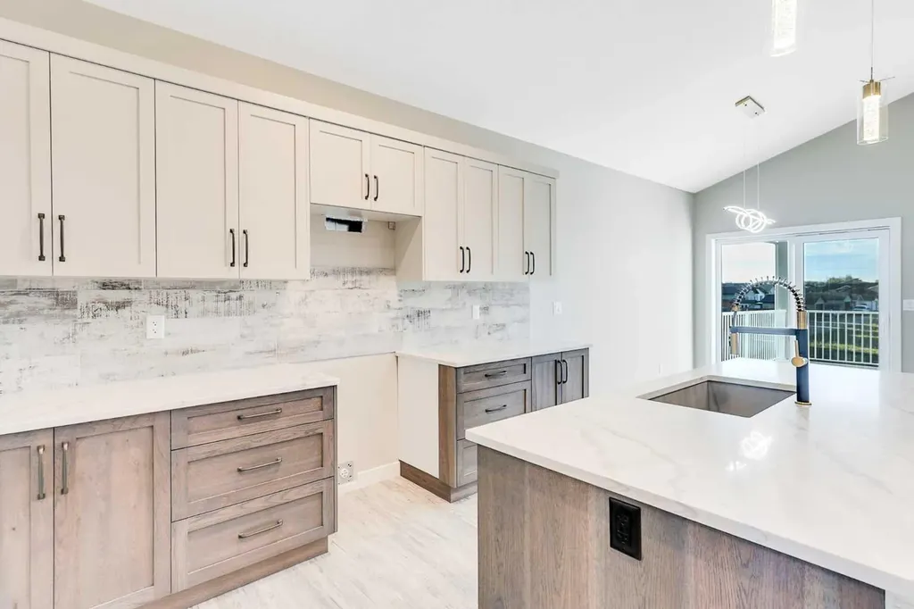 18 Aztec Street Blackfalds AB T4M 0M7