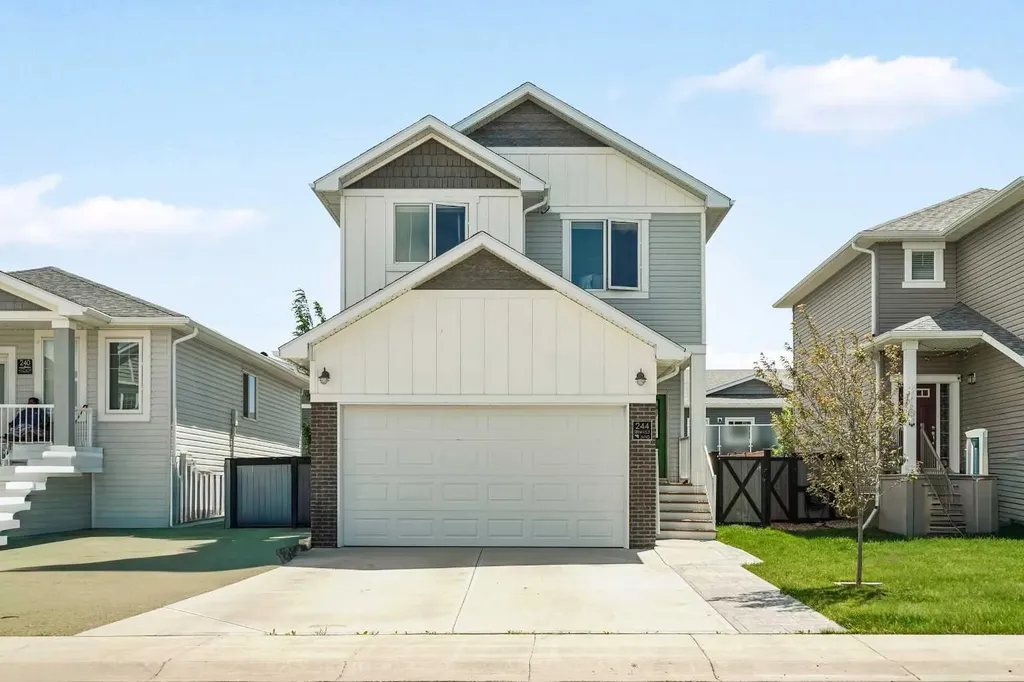 244 Northlander Bend W Lethbridge AB T1J 4S7