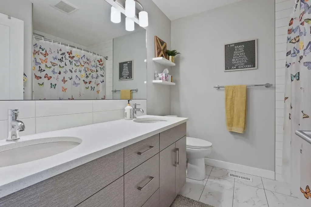 244 Northlander Bend W Lethbridge AB T1J 4S7