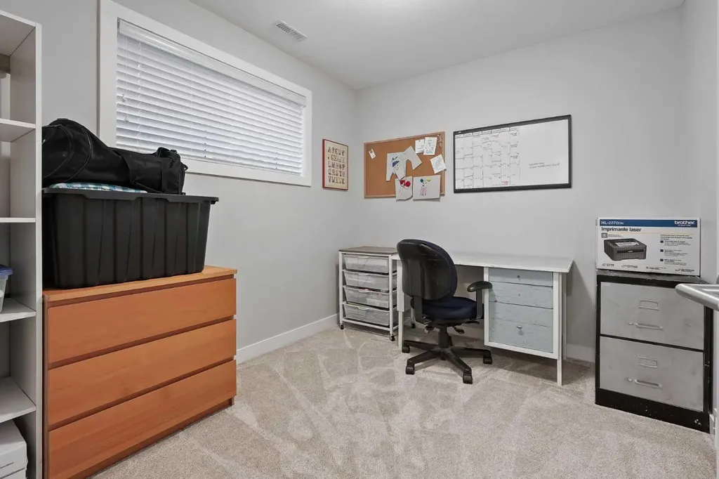 244 Northlander Bend W Lethbridge AB T1J 4S7