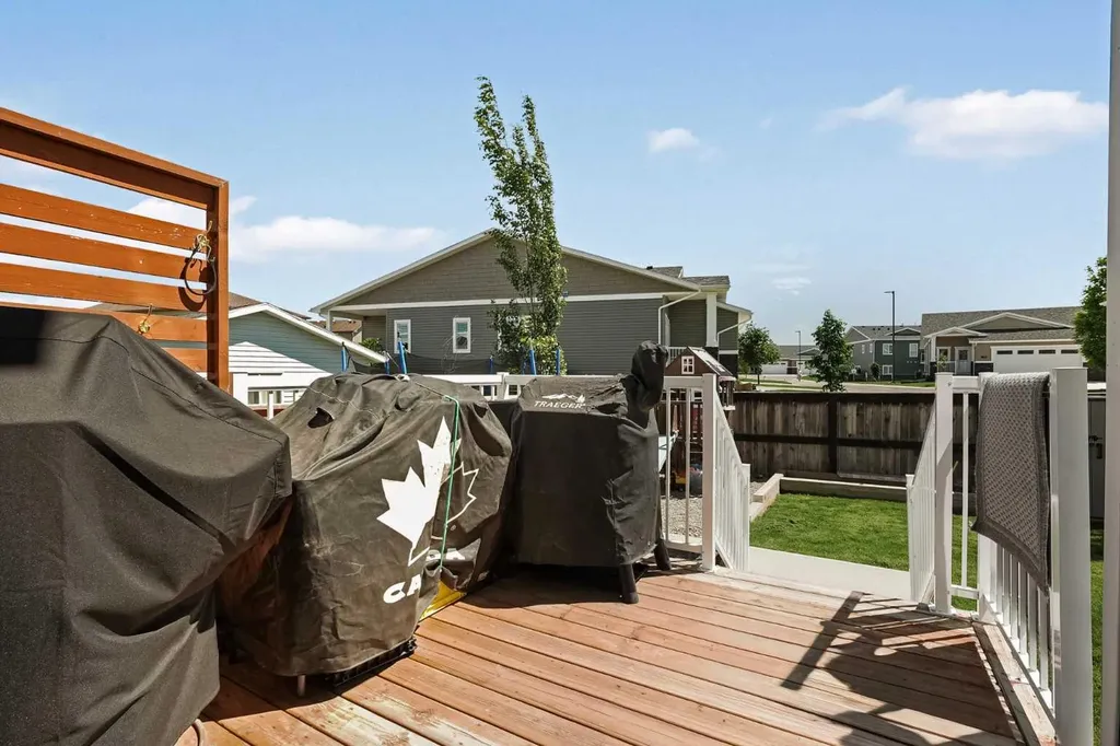 244 Northlander Bend W Lethbridge AB T1J 4S7