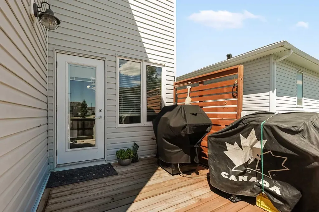244 Northlander Bend W Lethbridge AB T1J 4S7